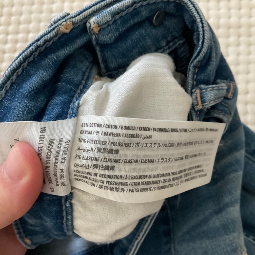 Hollister High Rise Super Skinny Distressed Jeans - Dark Wash - Size 5/27 - Picture 5 of 10